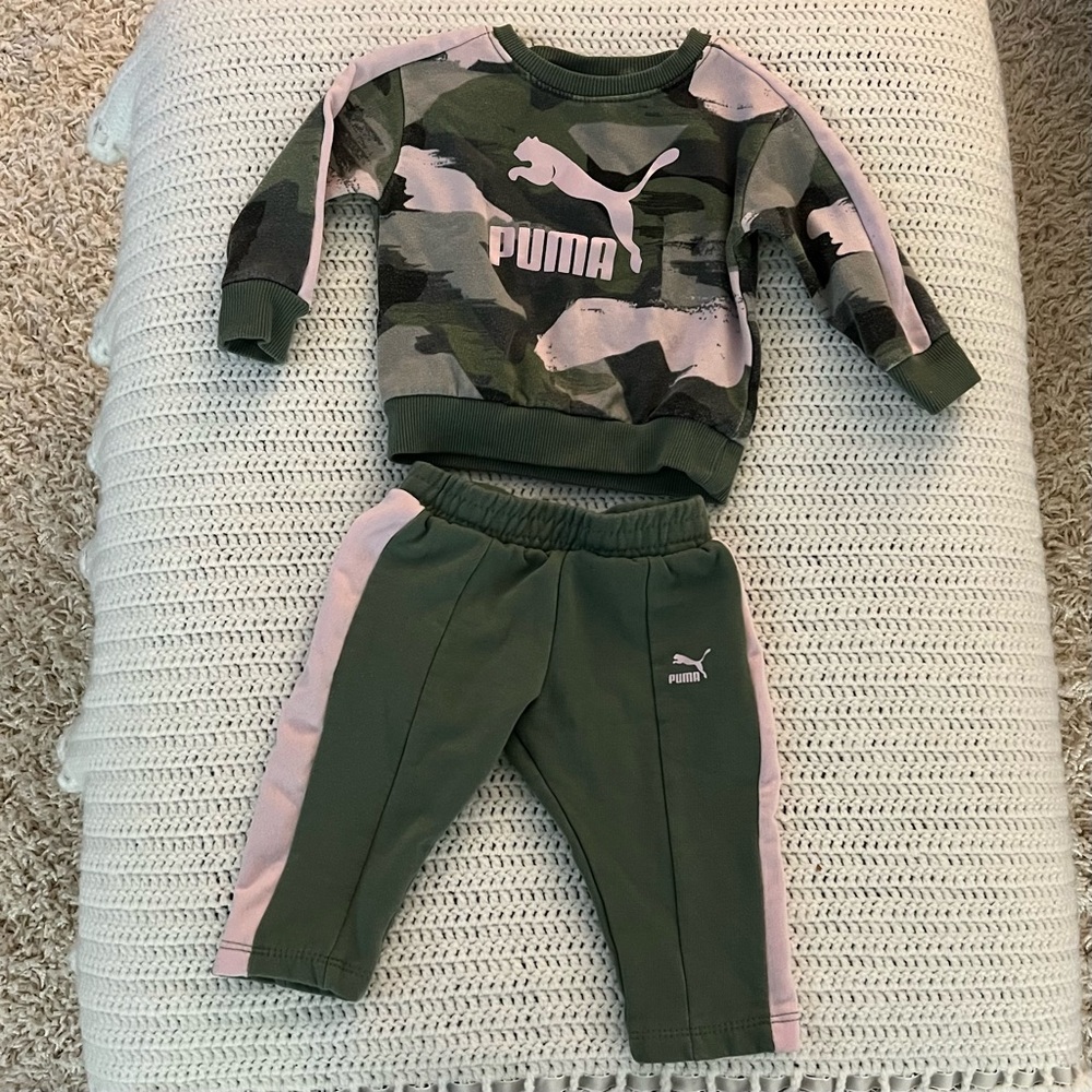 Baby girls puma sweatsuit
